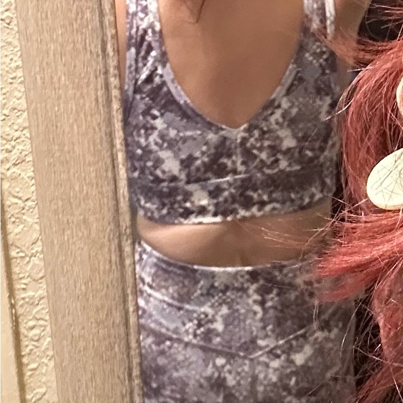 Ellie active wear - Picture 2 of 7